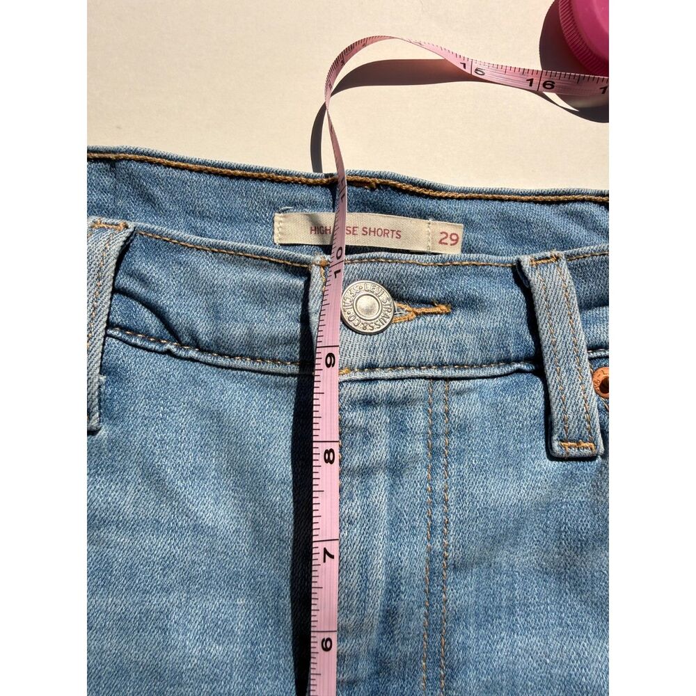 Levi's High Rise Cut Off Denim Shorts Women's Size 29 Light Wash Distressed - Picture 7 of 9